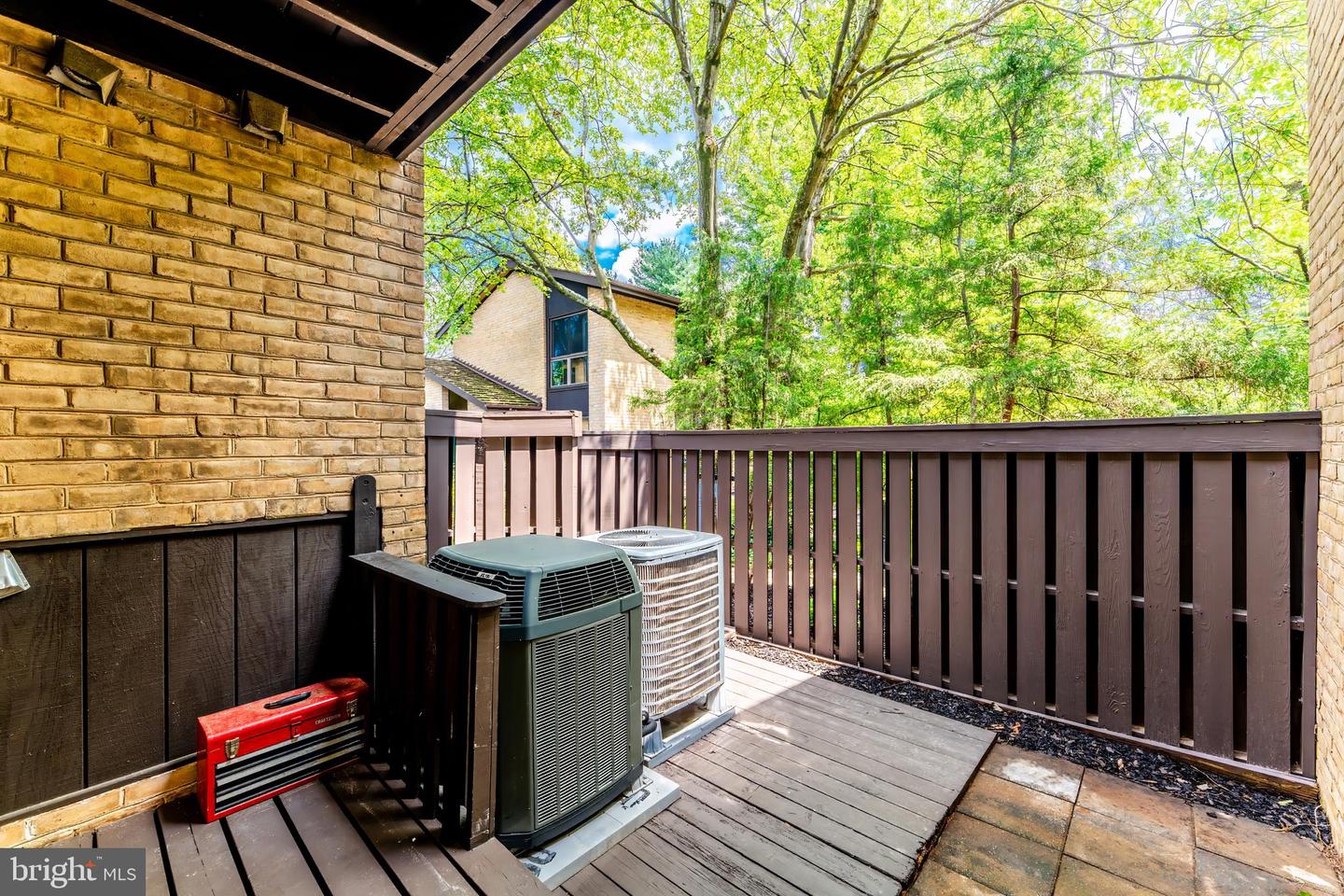 2003 LAKEBREEZE WAY, RESTON, Virginia 20191, 4 Bedrooms Bedrooms, ,3 BathroomsBathrooms,Residential,For sale,2003 LAKEBREEZE WAY,VAFX2249232 MLS # VAFX2249232