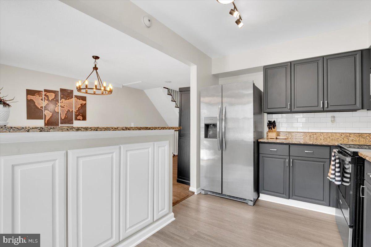 4010 DUKE ST, ALEXANDRIA, Virginia 22304, 2 Bedrooms Bedrooms, ,2 BathroomsBathrooms,Residential,For sale,4010 DUKE ST,VAAX2047118 MLS # VAAX2047118