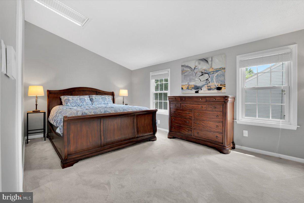 4010 DUKE ST, ALEXANDRIA, Virginia 22304, 2 Bedrooms Bedrooms, ,2 BathroomsBathrooms,Residential,For sale,4010 DUKE ST,VAAX2047118 MLS # VAAX2047118