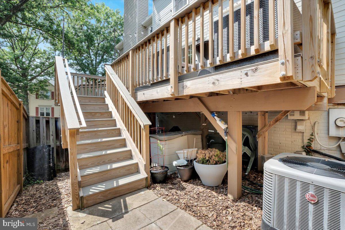 4010 DUKE ST, ALEXANDRIA, Virginia 22304, 2 Bedrooms Bedrooms, ,2 BathroomsBathrooms,Residential,For sale,4010 DUKE ST,VAAX2047118 MLS # VAAX2047118