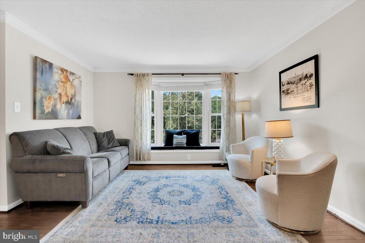 4010 DUKE ST, ALEXANDRIA, Virginia 22304, 2 Bedrooms Bedrooms, ,2 BathroomsBathrooms,Residential,For sale,4010 DUKE ST,VAAX2047118 MLS # VAAX2047118