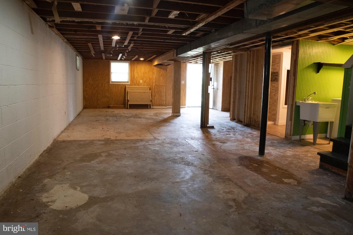 147 S ALMOND ST, ORANGE, Virginia 22960, 3 Bedrooms Bedrooms, ,2 BathroomsBathrooms,Residential,For sale,147 S ALMOND ST,VAOR2010128 MLS # VAOR2010128