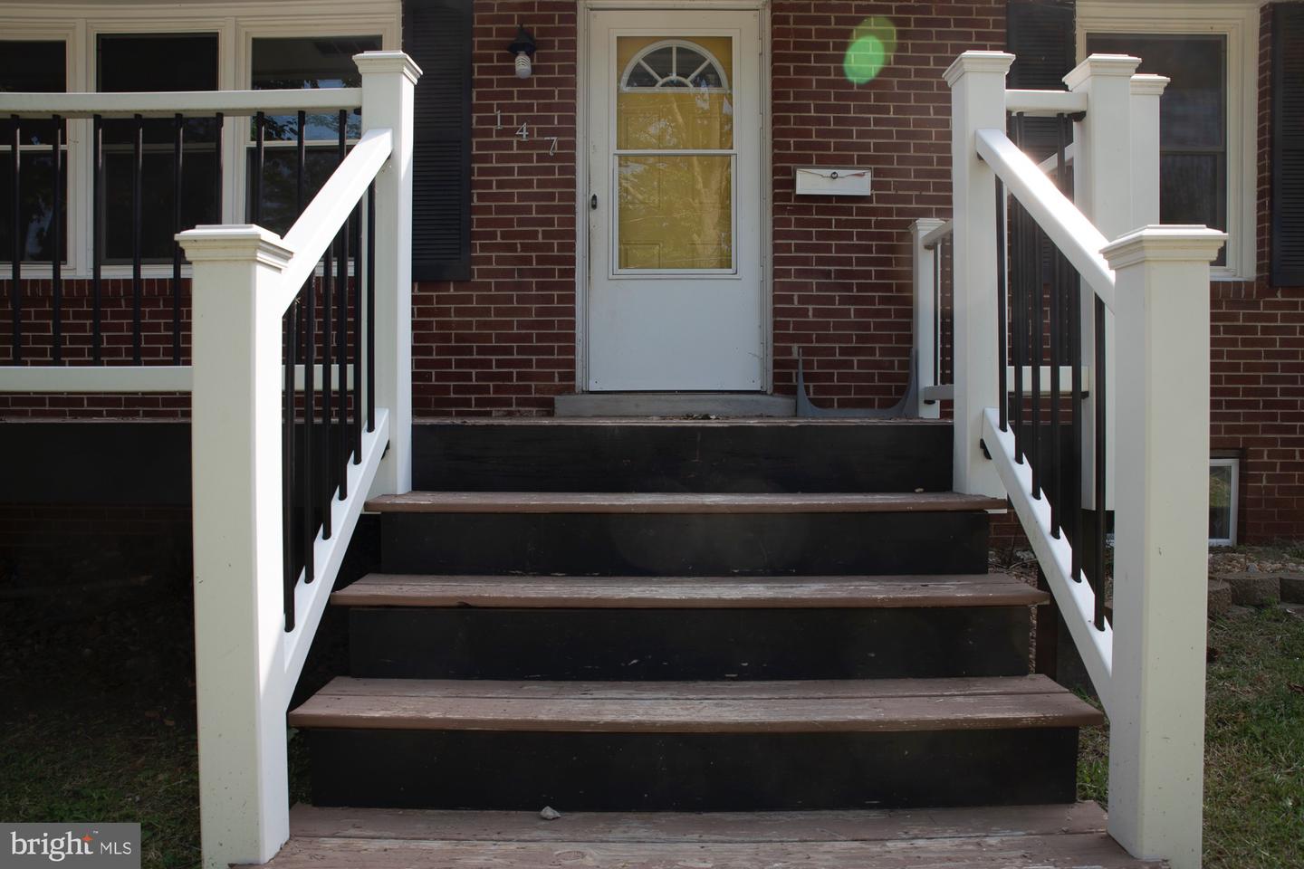 147 S ALMOND ST, ORANGE, Virginia 22960, 3 Bedrooms Bedrooms, ,2 BathroomsBathrooms,Residential,For sale,147 S ALMOND ST,VAOR2010128 MLS # VAOR2010128