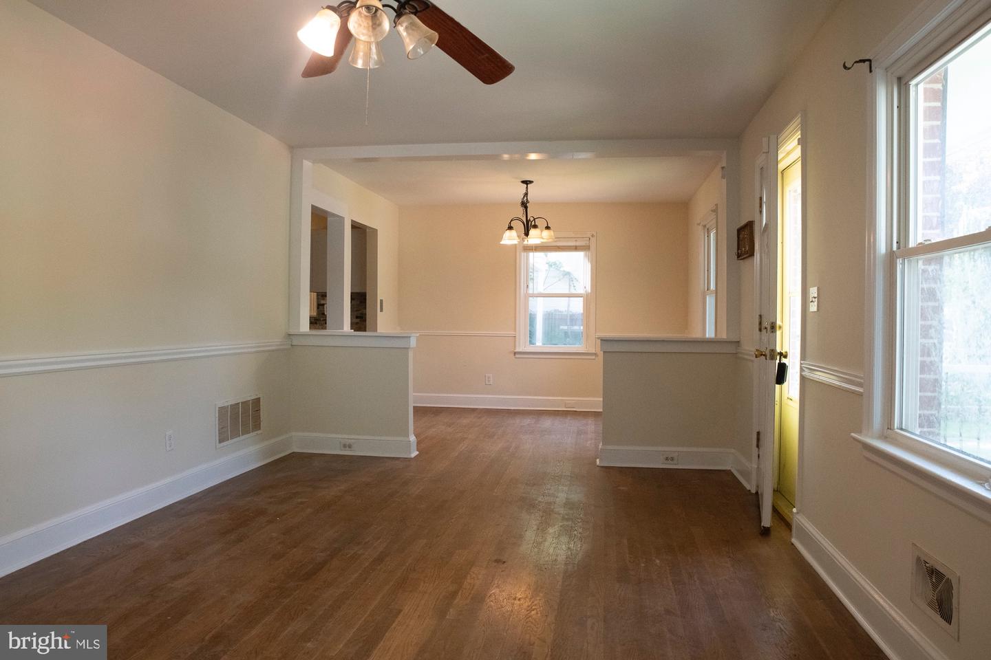 147 S ALMOND ST, ORANGE, Virginia 22960, 3 Bedrooms Bedrooms, ,2 BathroomsBathrooms,Residential,For sale,147 S ALMOND ST,VAOR2010128 MLS # VAOR2010128