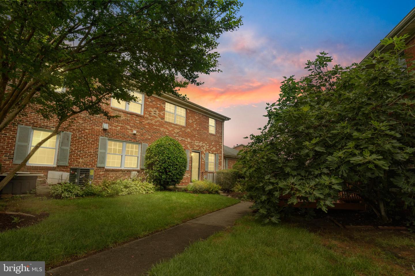 9562 HAGEL CIR #13/B, LORTON, Virginia 22079, 2 Bedrooms Bedrooms, ,1 BathroomBathrooms,Residential,For sale,9562 HAGEL CIR #13/B,VAFX2254320 MLS # VAFX2254320