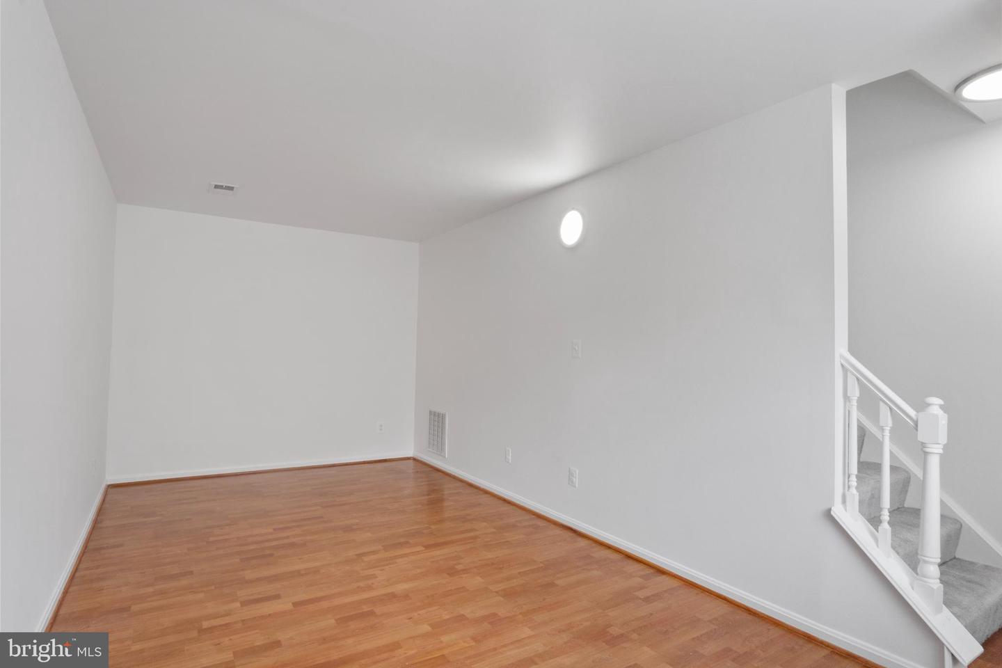 9562 HAGEL CIR #13/B, LORTON, Virginia 22079, 2 Bedrooms Bedrooms, ,1 BathroomBathrooms,Residential,For sale,9562 HAGEL CIR #13/B,VAFX2254320 MLS # VAFX2254320