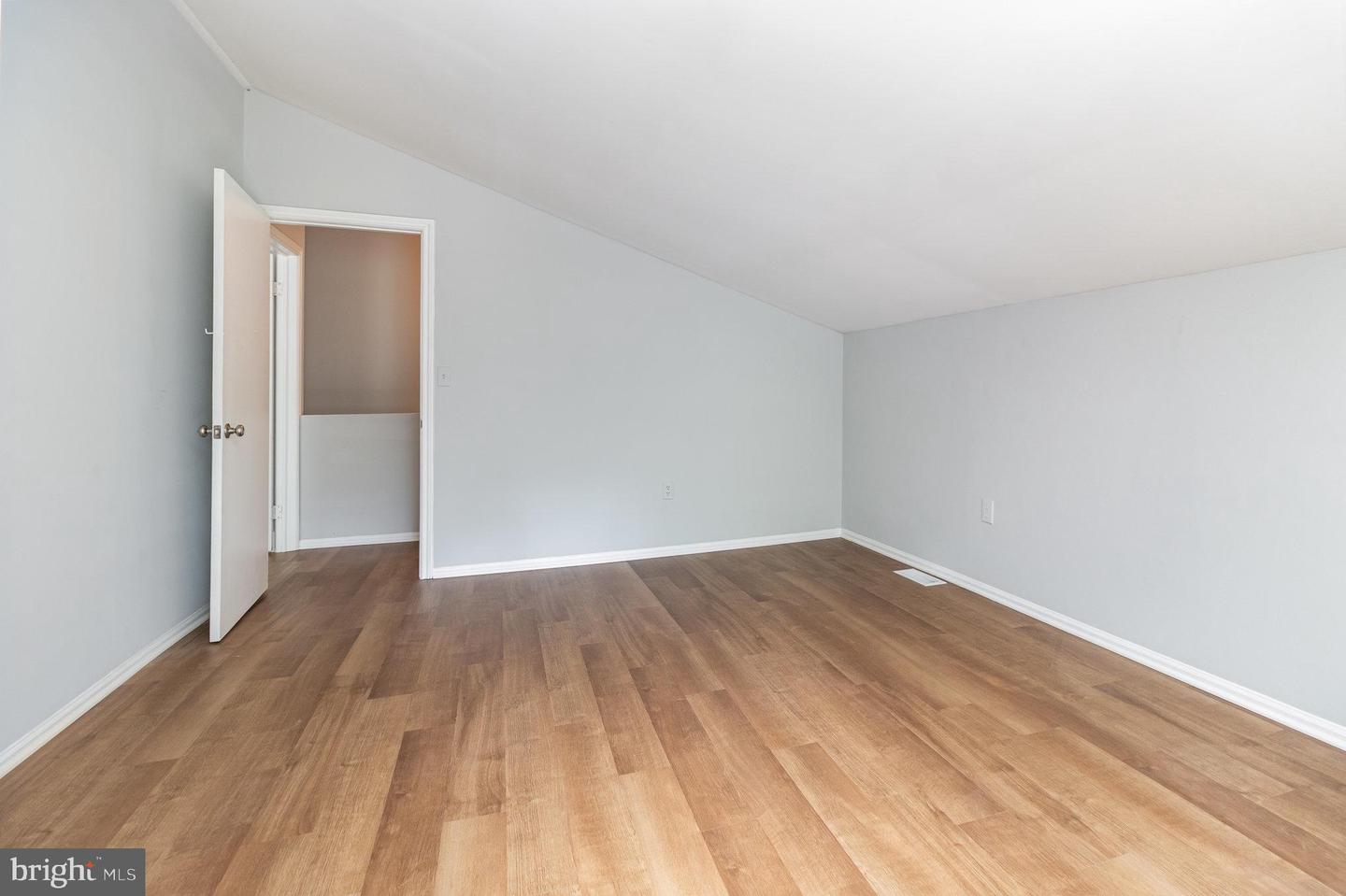 15231 HILLDALE AVE, BOWLING GREEN, Virginia 22427, 3 Bedrooms Bedrooms, ,1 BathroomBathrooms,Residential,For sale,15231 HILLDALE AVE,VACV2008478 MLS # VACV2008478