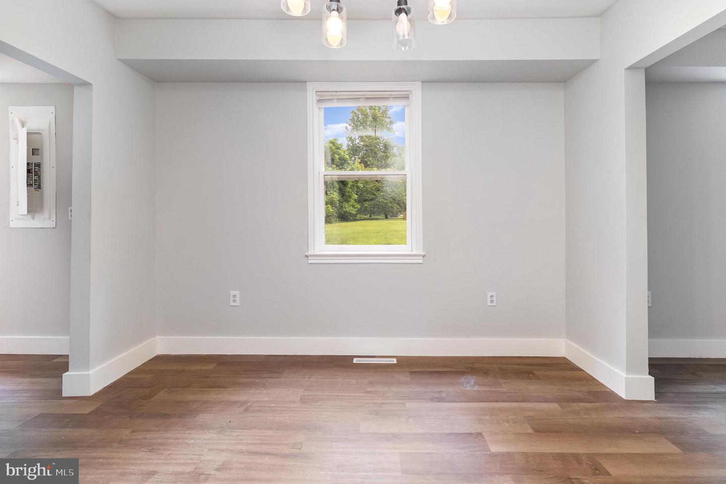 15231 HILLDALE AVE, BOWLING GREEN, Virginia 22427, 3 Bedrooms Bedrooms, ,1 BathroomBathrooms,Residential,For sale,15231 HILLDALE AVE,VACV2008478 MLS # VACV2008478
