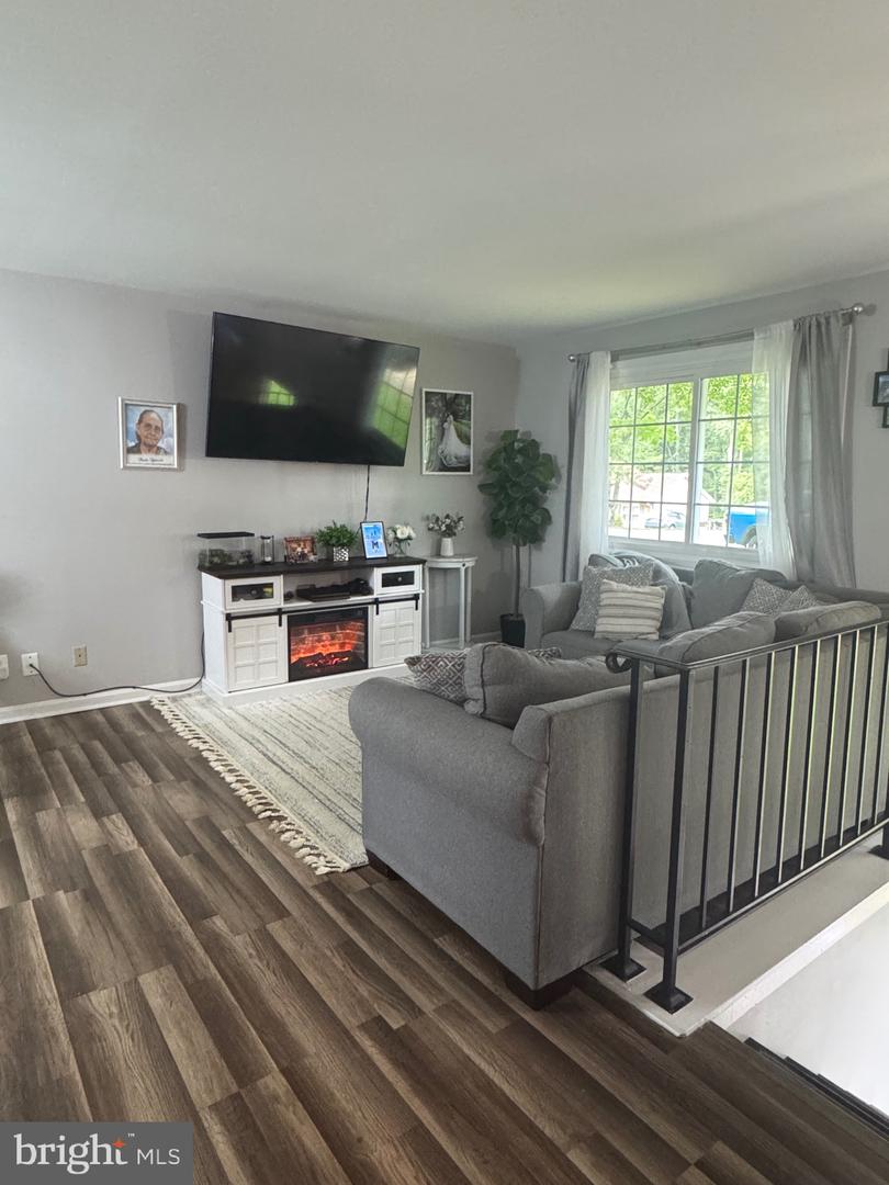 800 DUNLAP ST, FREDERICKSBURG, Virginia 22407, 3 Bedrooms Bedrooms, ,2 BathroomsBathrooms,Residential,For sale,800 DUNLAP ST,VASP2034578 MLS # VASP2034578