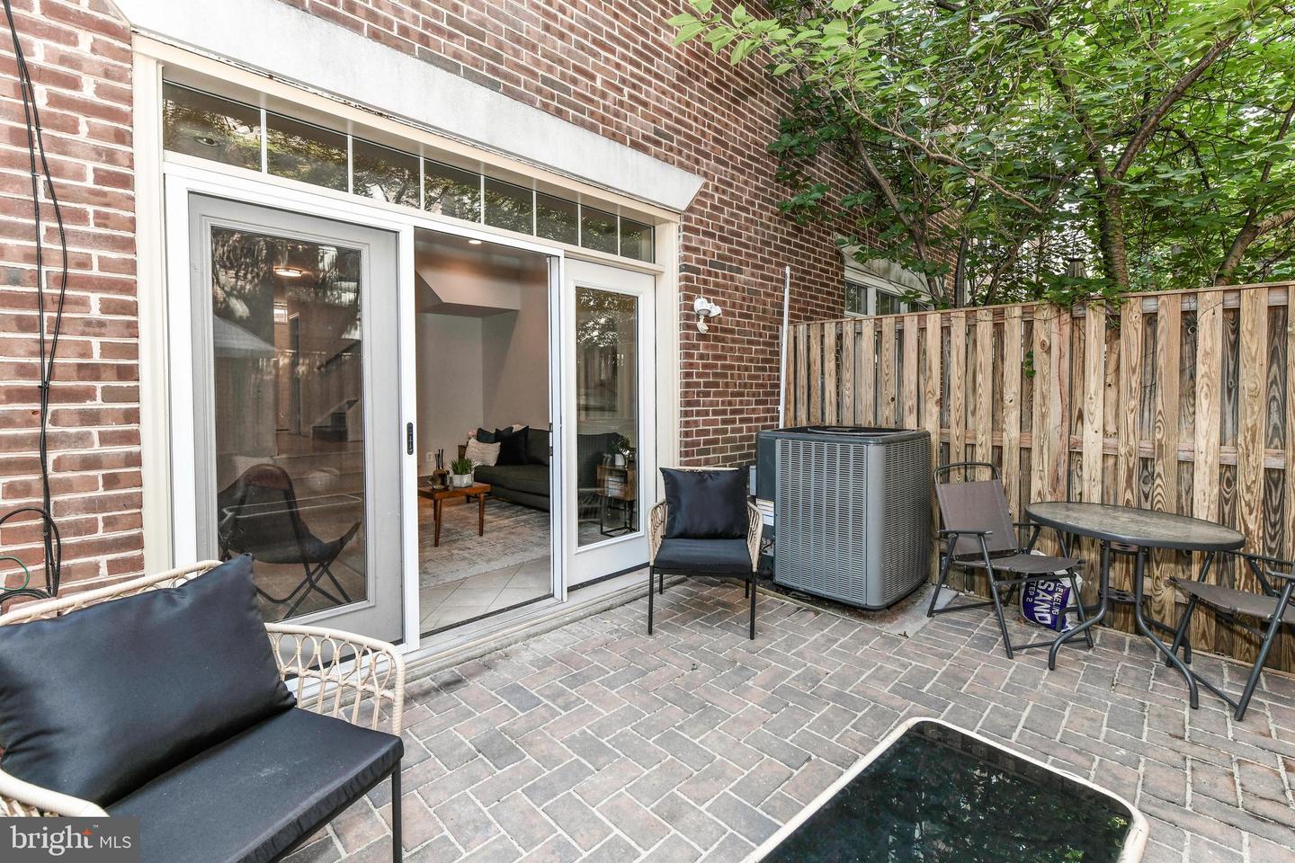 1186 N UTAH ST, ARLINGTON, Virginia 22201, 4 Bedrooms Bedrooms, ,4 BathroomsBathrooms,Residential,For sale,1186 N UTAH ST,VAAR2056006 MLS # VAAR2056006
