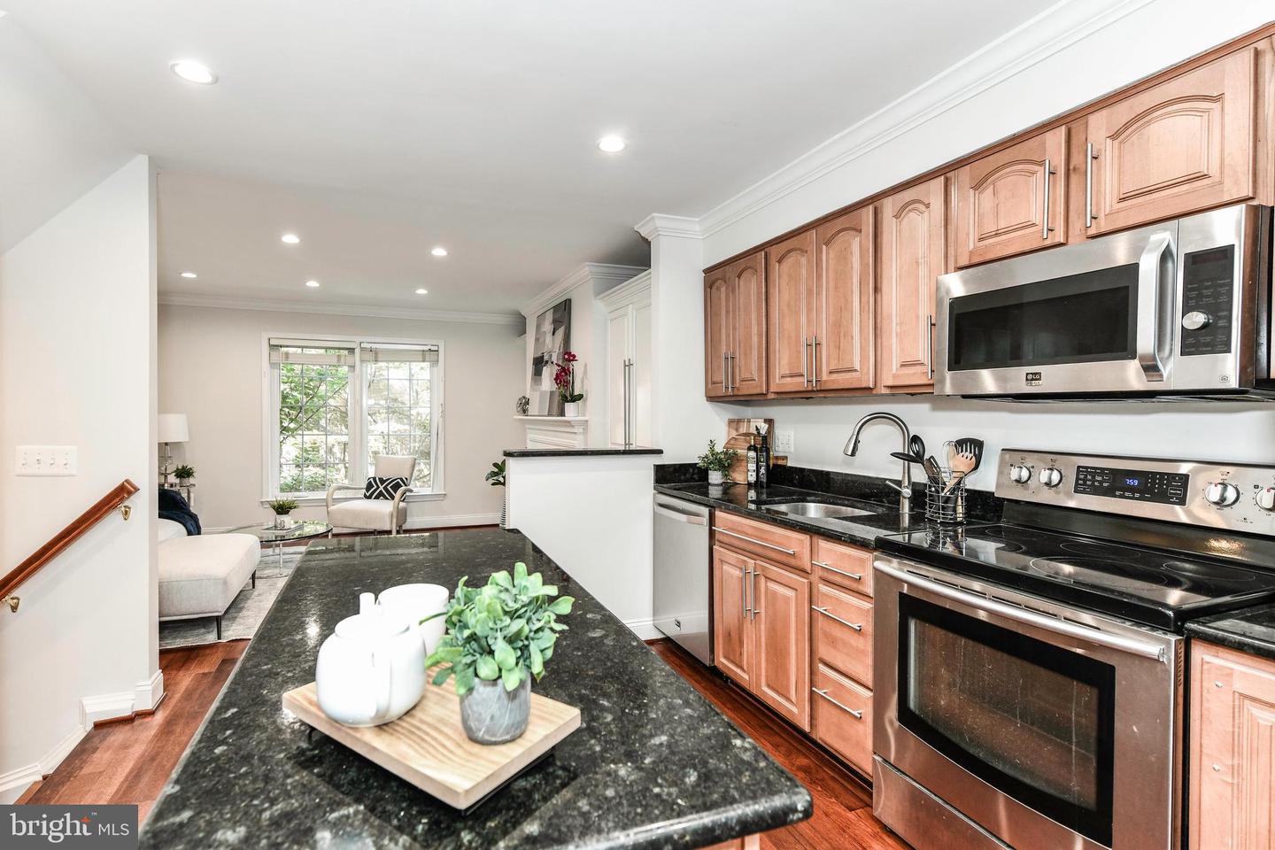 1186 N UTAH ST, ARLINGTON, Virginia 22201, 4 Bedrooms Bedrooms, ,4 BathroomsBathrooms,Residential,For sale,1186 N UTAH ST,VAAR2056006 MLS # VAAR2056006