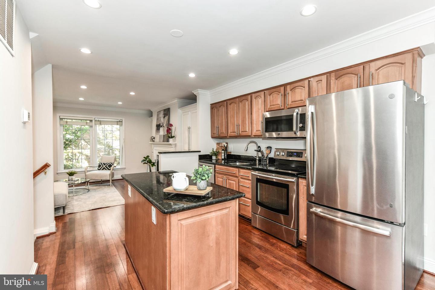 1186 N UTAH ST, ARLINGTON, Virginia 22201, 4 Bedrooms Bedrooms, ,4 BathroomsBathrooms,Residential,For sale,1186 N UTAH ST,VAAR2056006 MLS # VAAR2056006