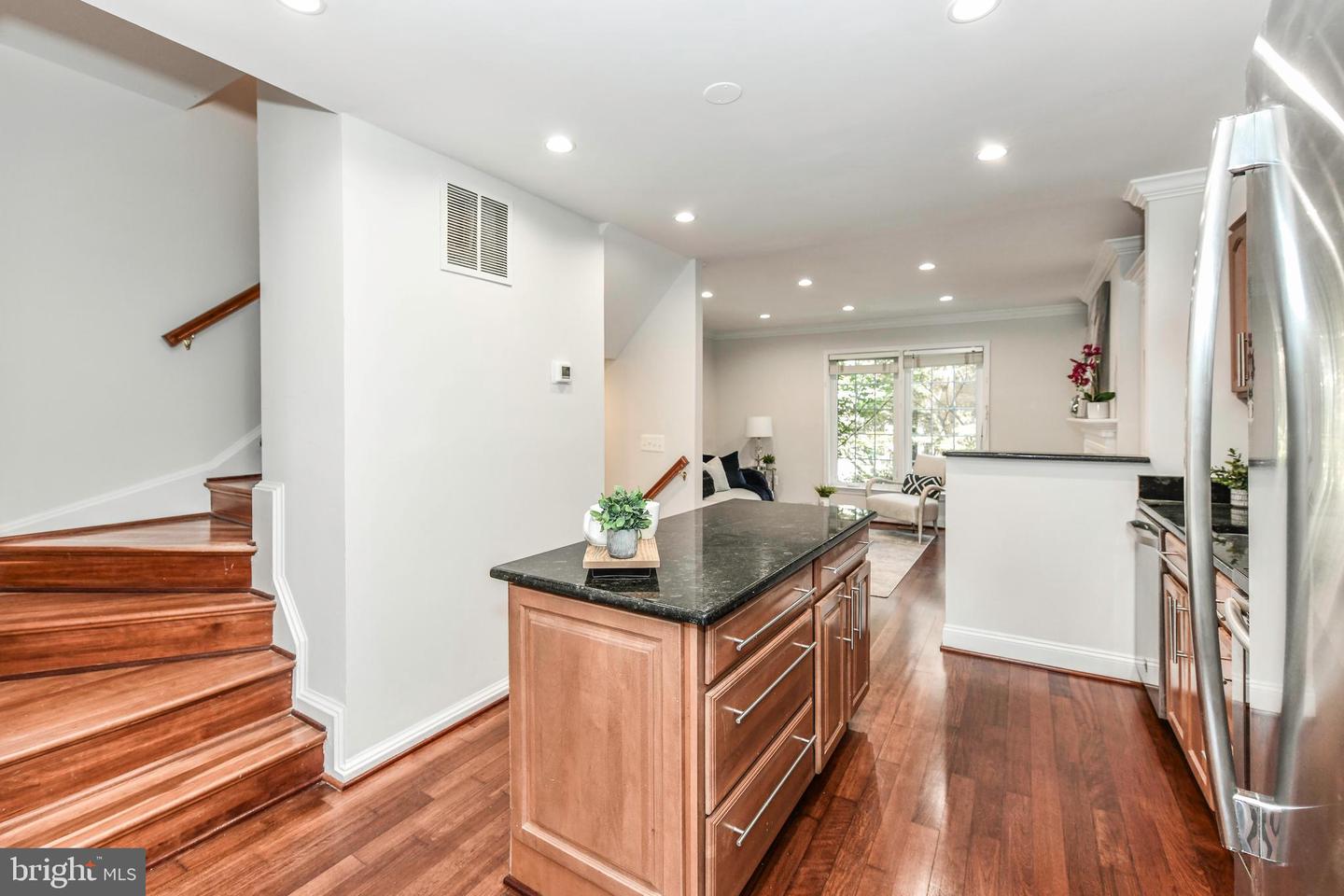 1186 N UTAH ST, ARLINGTON, Virginia 22201, 4 Bedrooms Bedrooms, ,4 BathroomsBathrooms,Residential,For sale,1186 N UTAH ST,VAAR2056006 MLS # VAAR2056006