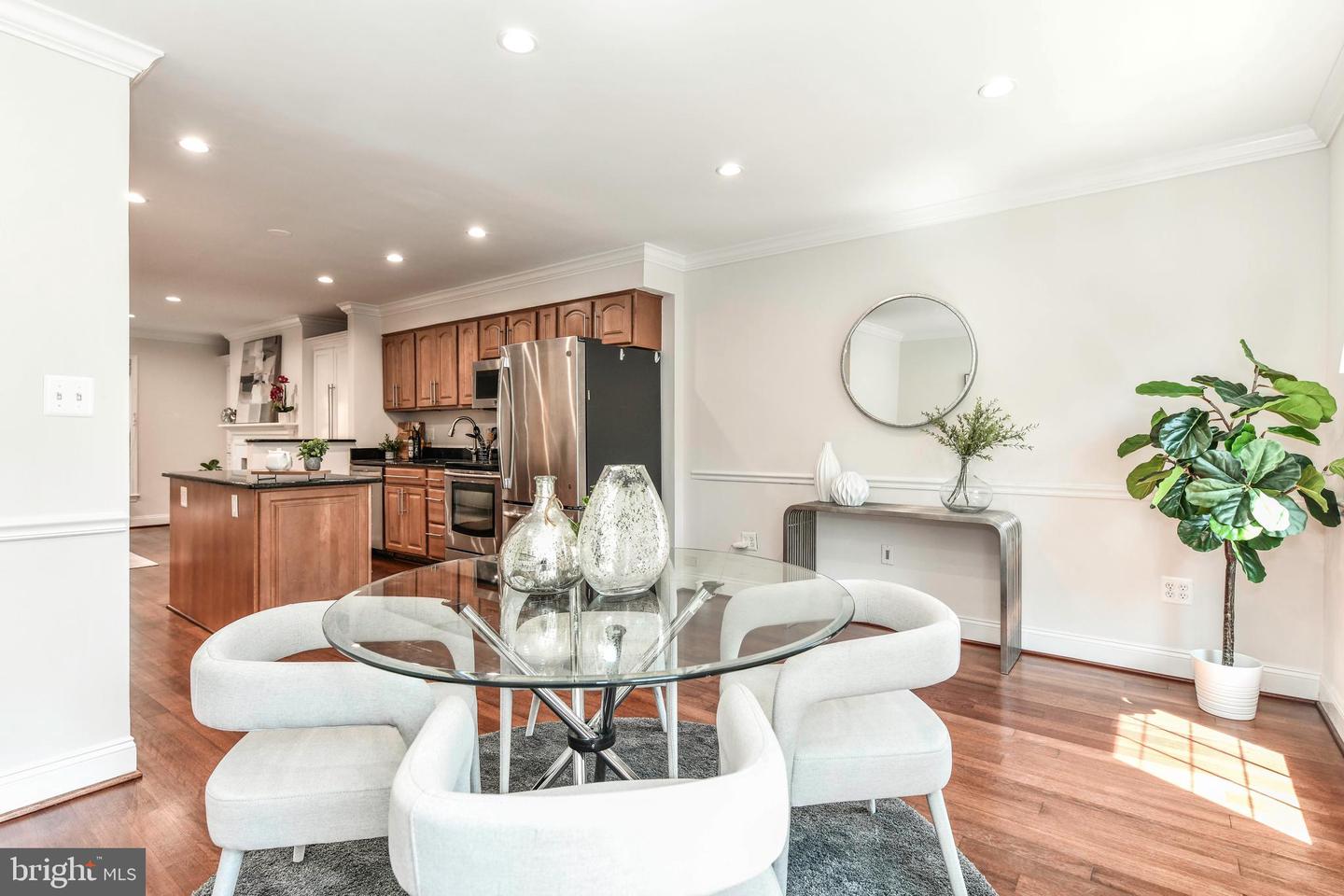 1186 N UTAH ST, ARLINGTON, Virginia 22201, 4 Bedrooms Bedrooms, ,4 BathroomsBathrooms,Residential,For sale,1186 N UTAH ST,VAAR2056006 MLS # VAAR2056006