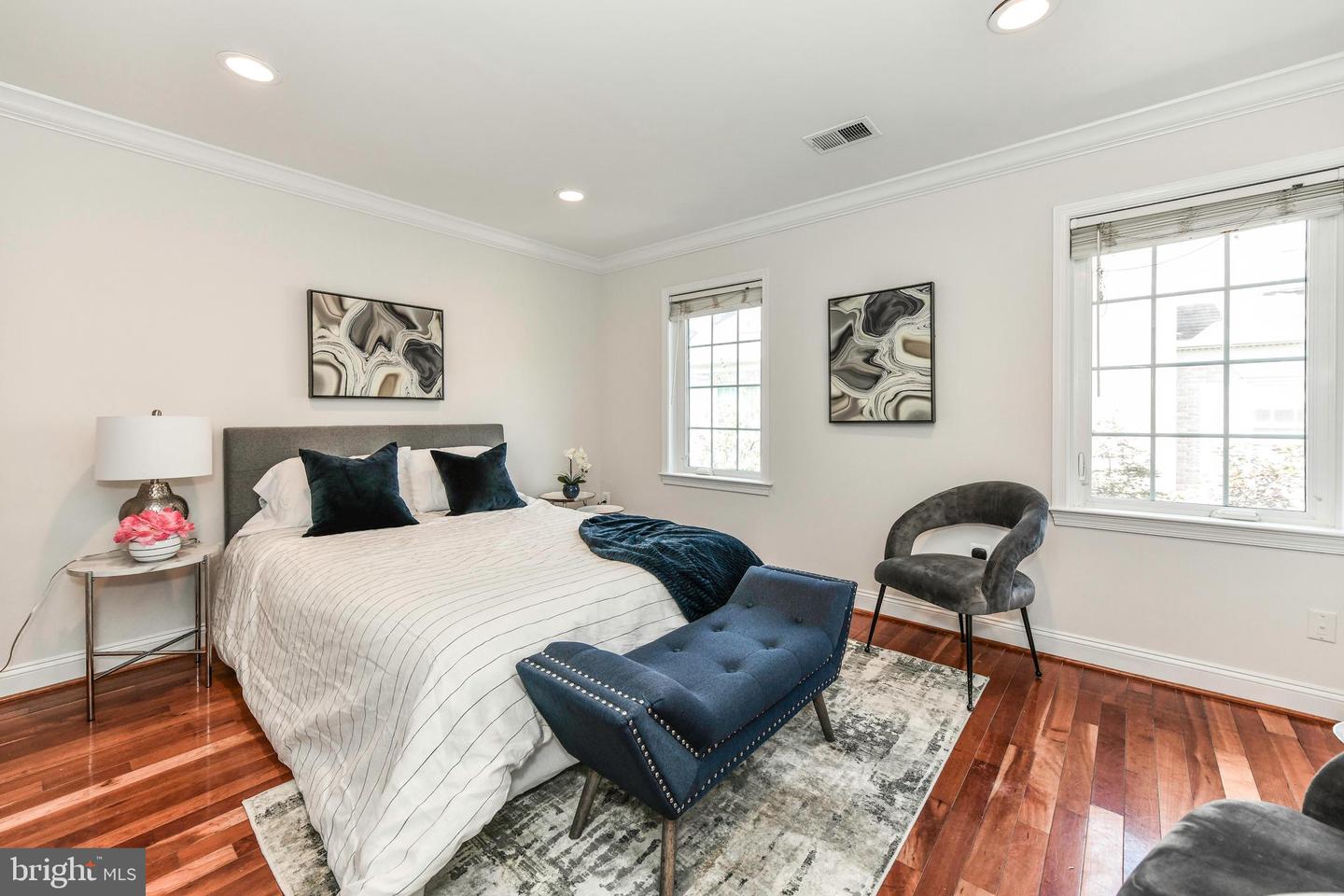 1186 N UTAH ST, ARLINGTON, Virginia 22201, 4 Bedrooms Bedrooms, ,4 BathroomsBathrooms,Residential,For sale,1186 N UTAH ST,VAAR2056006 MLS # VAAR2056006