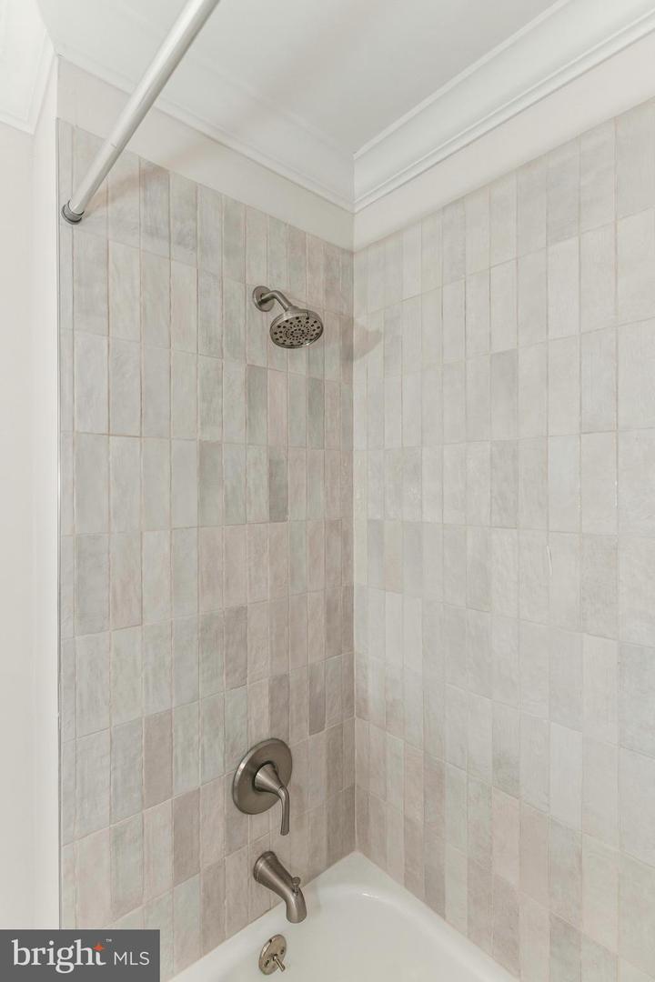 1186 N UTAH ST, ARLINGTON, Virginia 22201, 4 Bedrooms Bedrooms, ,4 BathroomsBathrooms,Residential,For sale,1186 N UTAH ST,VAAR2056006 MLS # VAAR2056006