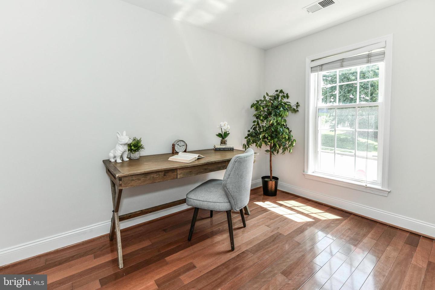 1186 N UTAH ST, ARLINGTON, Virginia 22201, 4 Bedrooms Bedrooms, ,4 BathroomsBathrooms,Residential,For sale,1186 N UTAH ST,VAAR2056006 MLS # VAAR2056006