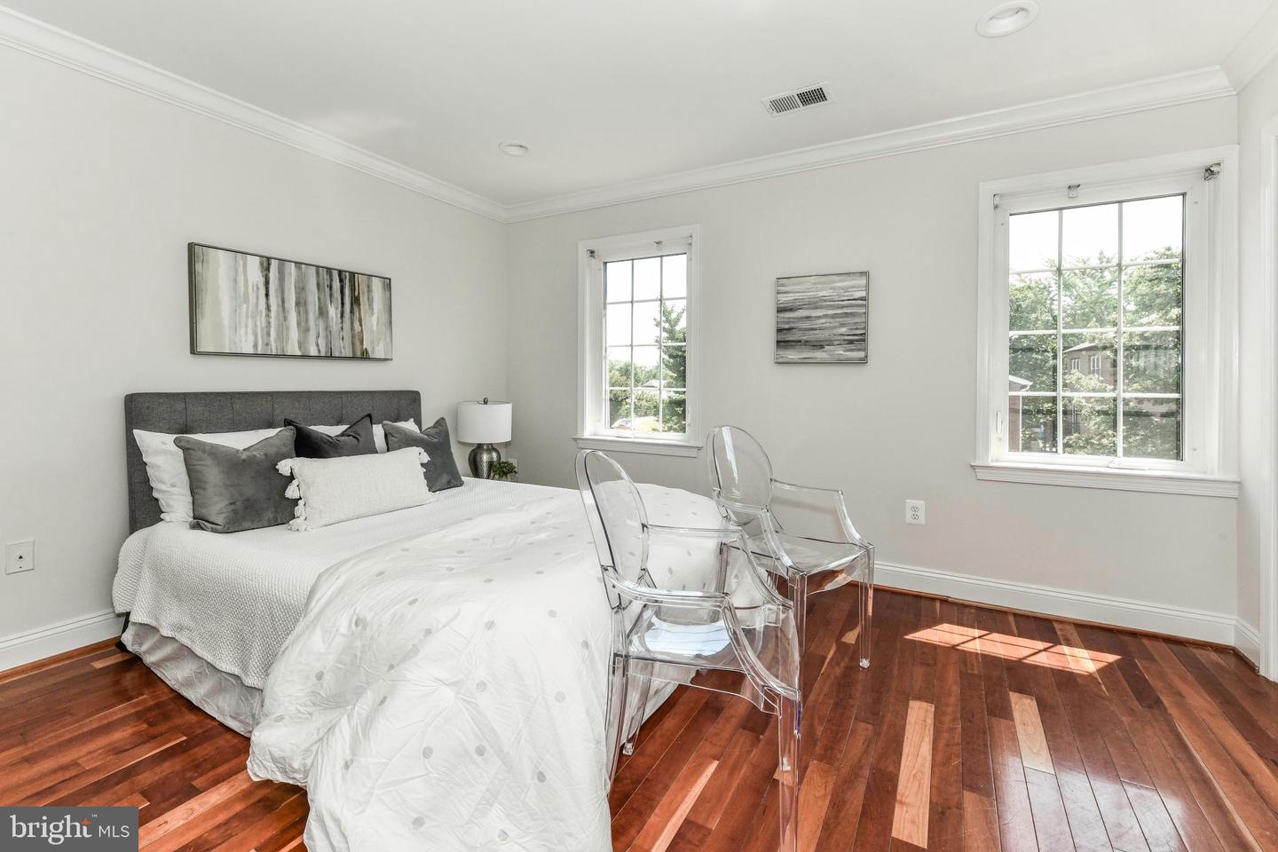 1186 N UTAH ST, ARLINGTON, Virginia 22201, 4 Bedrooms Bedrooms, ,4 BathroomsBathrooms,Residential,For sale,1186 N UTAH ST,VAAR2056006 MLS # VAAR2056006