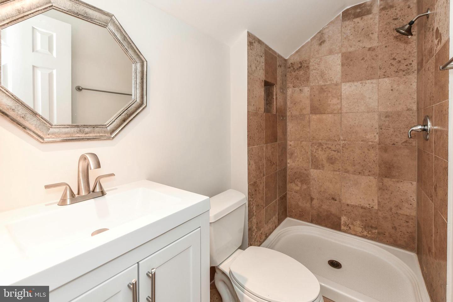 1186 N UTAH ST, ARLINGTON, Virginia 22201, 4 Bedrooms Bedrooms, ,4 BathroomsBathrooms,Residential,For sale,1186 N UTAH ST,VAAR2056006 MLS # VAAR2056006