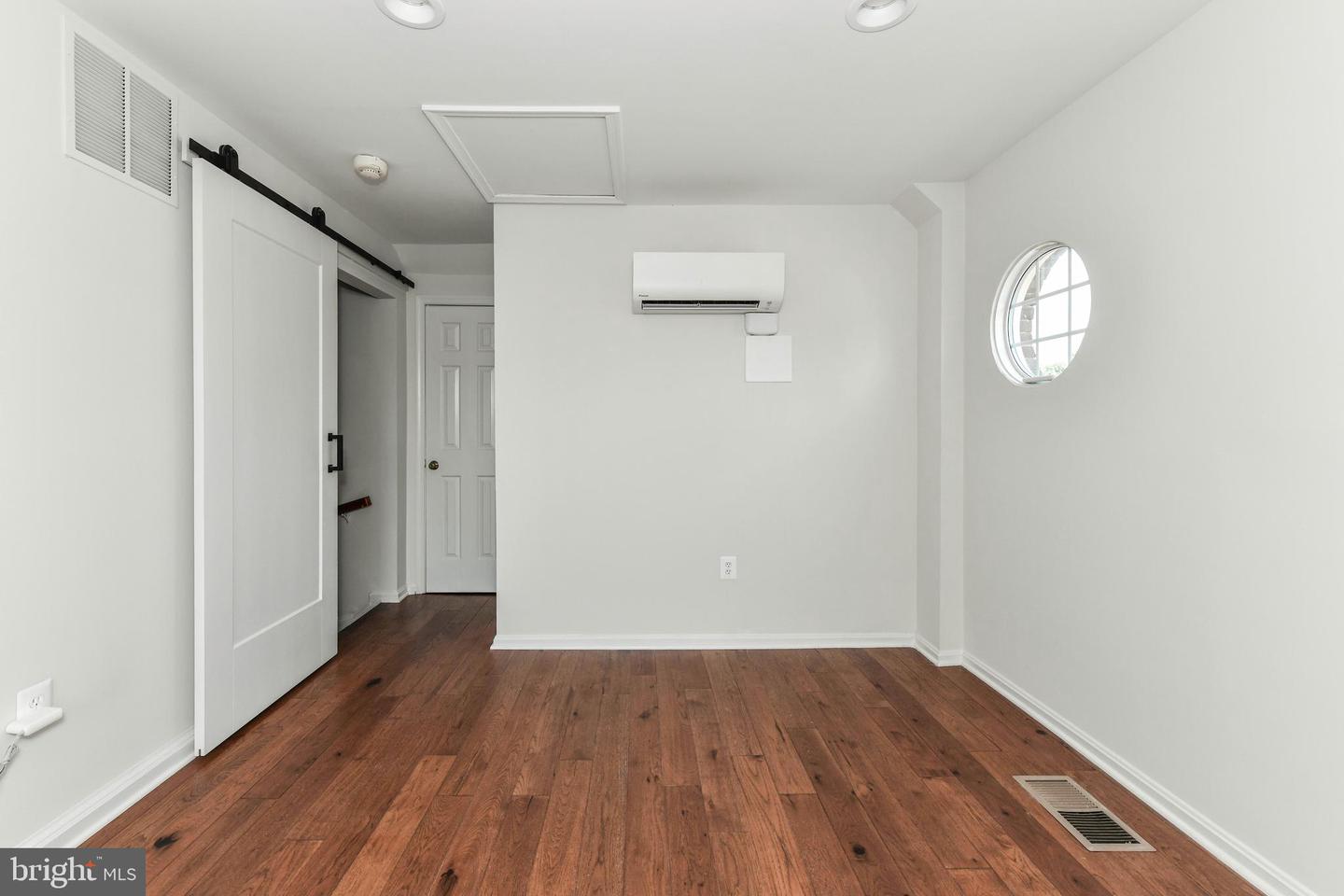 1186 N UTAH ST, ARLINGTON, Virginia 22201, 4 Bedrooms Bedrooms, ,4 BathroomsBathrooms,Residential,For sale,1186 N UTAH ST,VAAR2056006 MLS # VAAR2056006