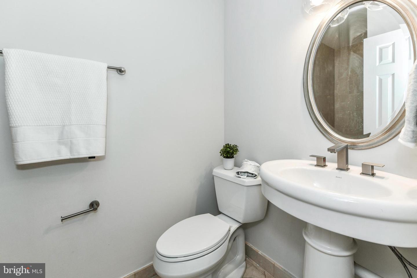 1186 N UTAH ST, ARLINGTON, Virginia 22201, 4 Bedrooms Bedrooms, ,4 BathroomsBathrooms,Residential,For sale,1186 N UTAH ST,VAAR2056006 MLS # VAAR2056006