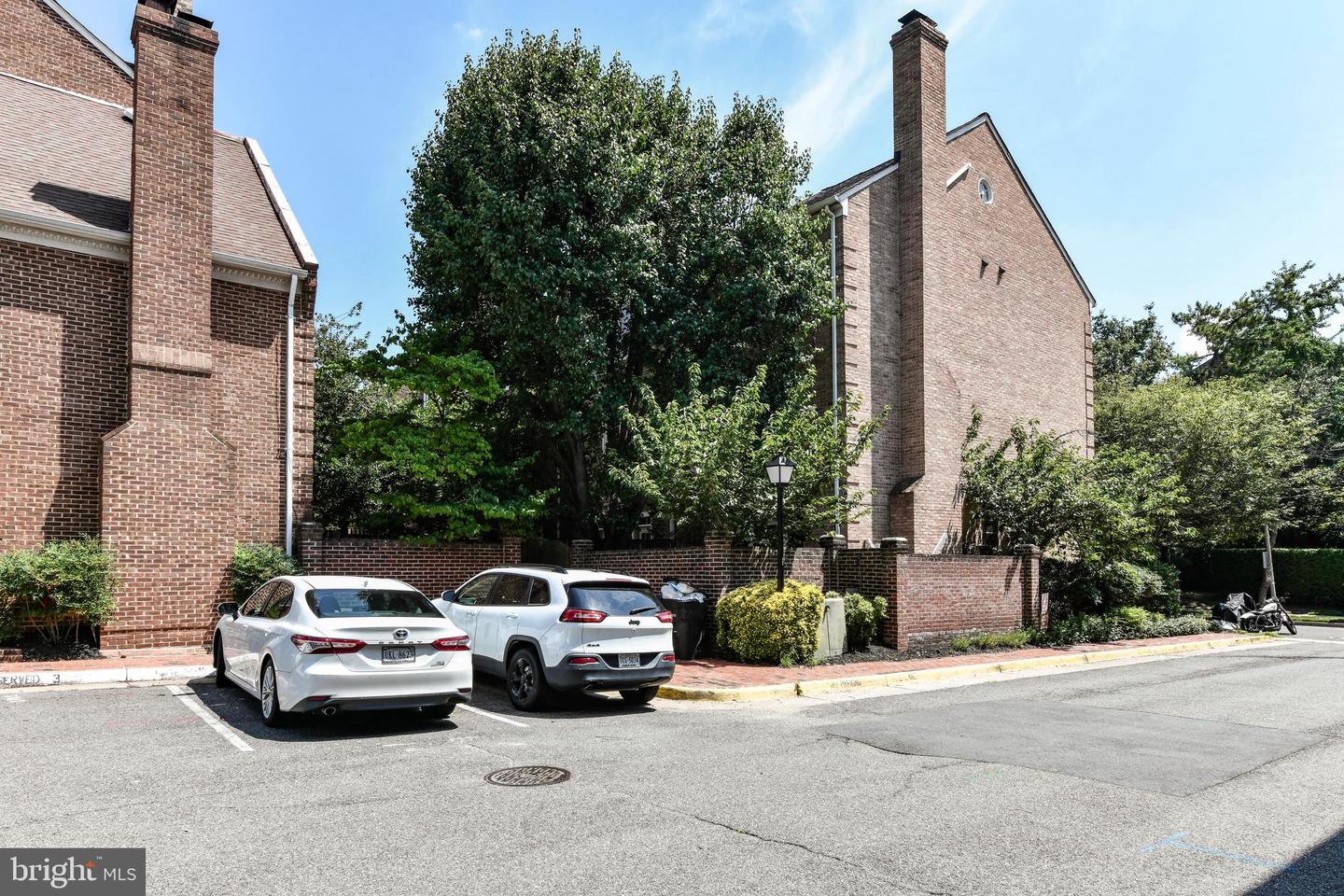 1186 N UTAH ST, ARLINGTON, Virginia 22201, 4 Bedrooms Bedrooms, ,4 BathroomsBathrooms,Residential,For sale,1186 N UTAH ST,VAAR2056006 MLS # VAAR2056006
