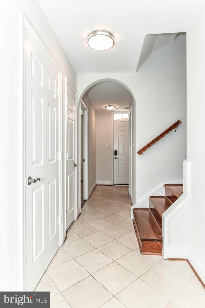1186 N UTAH ST, ARLINGTON, Virginia 22201, 4 Bedrooms Bedrooms, ,4 BathroomsBathrooms,Residential,For sale,1186 N UTAH ST,VAAR2056006 MLS # VAAR2056006
