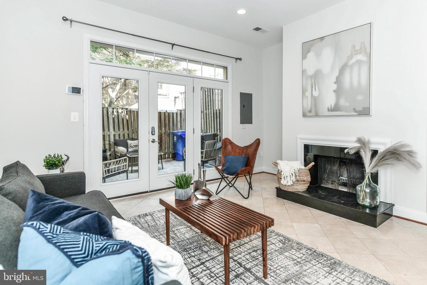 1186 N UTAH ST, ARLINGTON, Virginia 22201, 4 Bedrooms Bedrooms, ,4 BathroomsBathrooms,Residential,For sale,1186 N UTAH ST,VAAR2056006 MLS # VAAR2056006