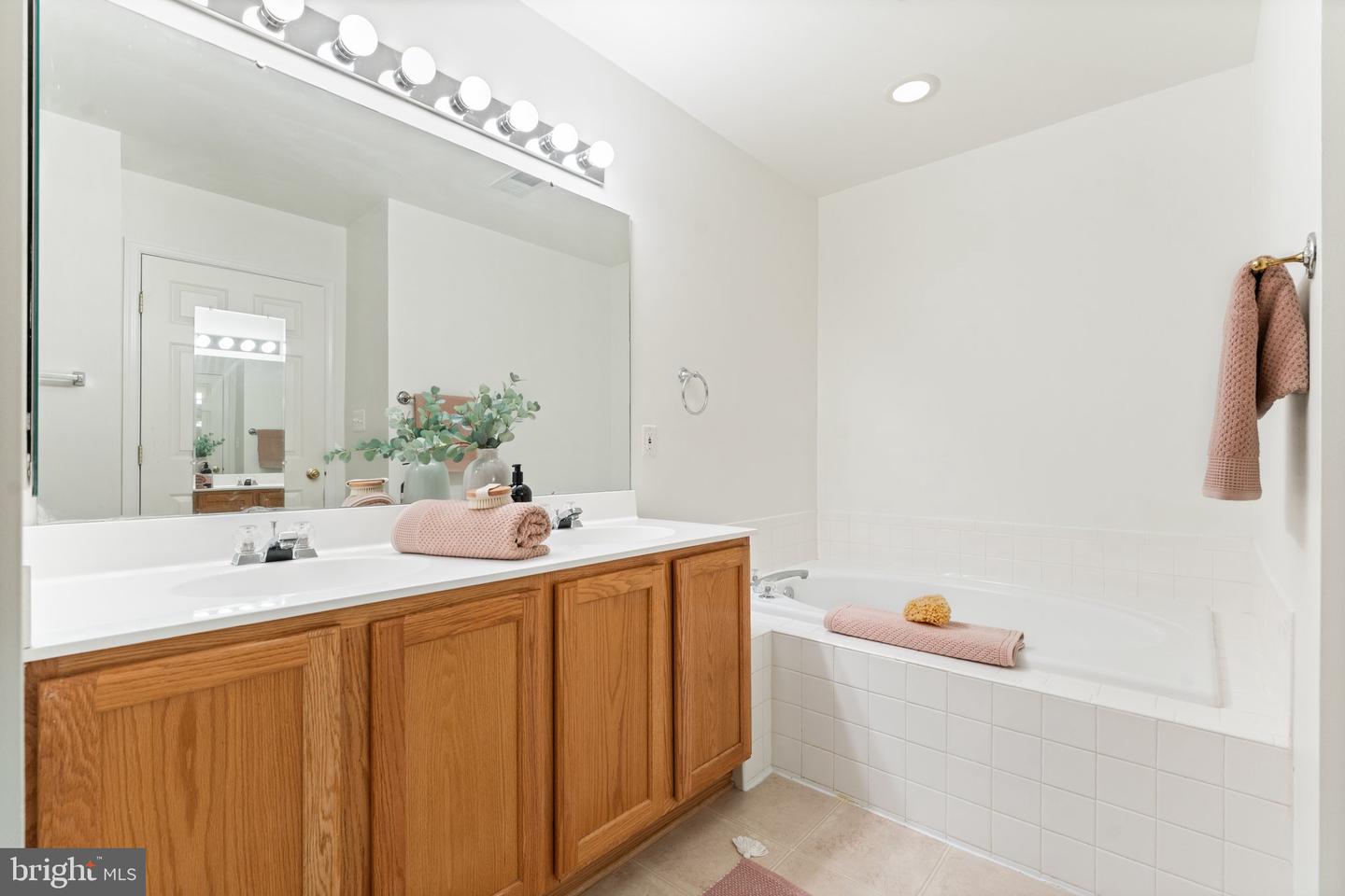 14712 LINKS POND CIR, GAINESVILLE, Virginia 20155, 4 Bedrooms Bedrooms, ,3 BathroomsBathrooms,Residential,For sale,14712 LINKS POND CIR,VAPW2096666 MLS # VAPW2096666