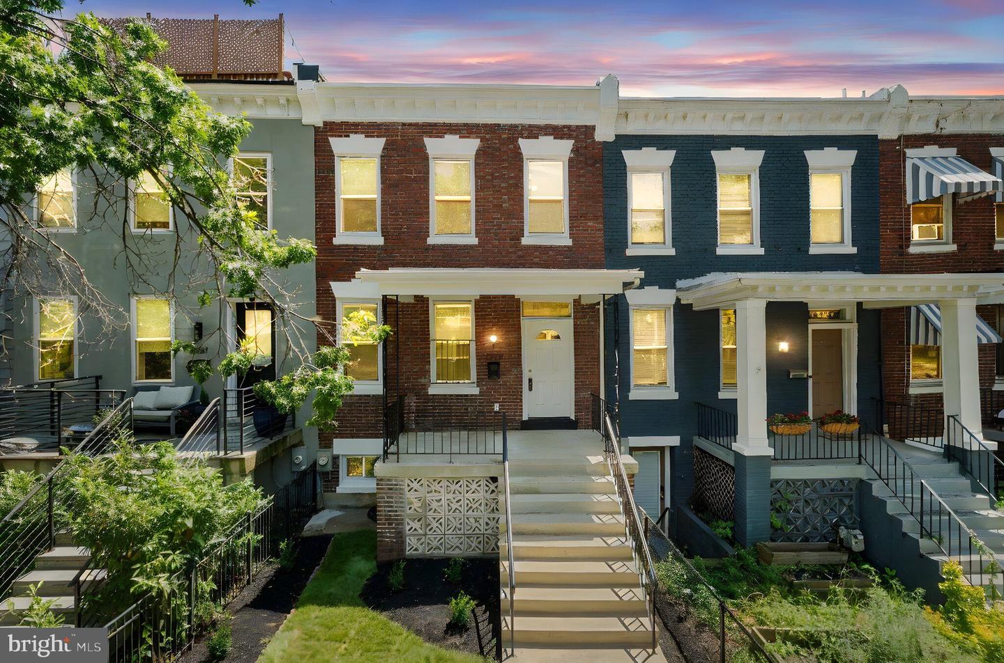 2419 NORTH CAPITOL ST NE, WASHINGTON, District Of Columbia 20002, 3 Bedrooms Bedrooms, ,2 BathroomsBathrooms,Residential,For sale,2419 NORTH CAPITOL ST NE,DCDC2205778 MLS # DCDC2205778