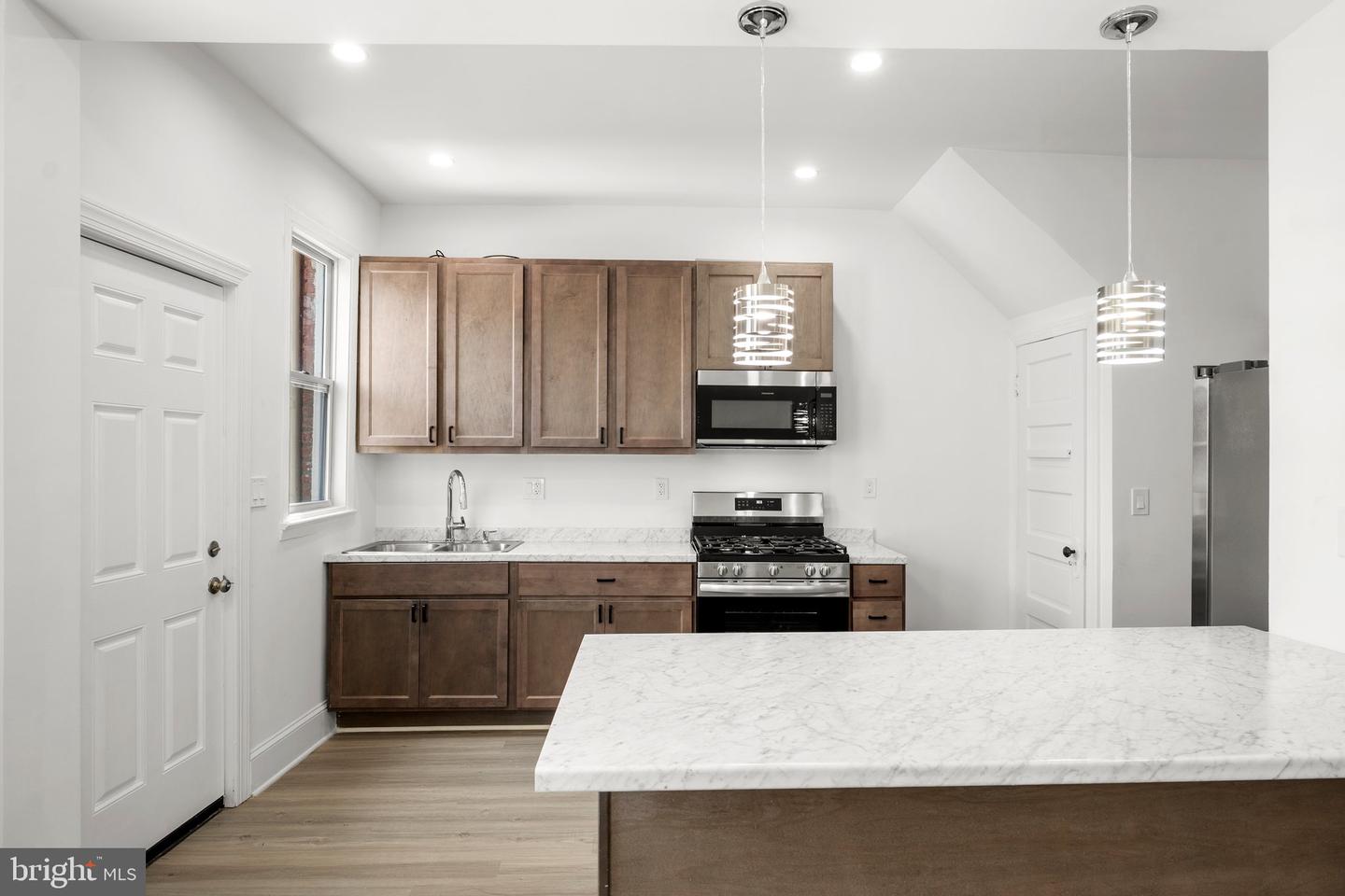 2419 NORTH CAPITOL ST NE, WASHINGTON, District Of Columbia 20002, 3 Bedrooms Bedrooms, ,2 BathroomsBathrooms,Residential,For sale,2419 NORTH CAPITOL ST NE,DCDC2205778 MLS # DCDC2205778