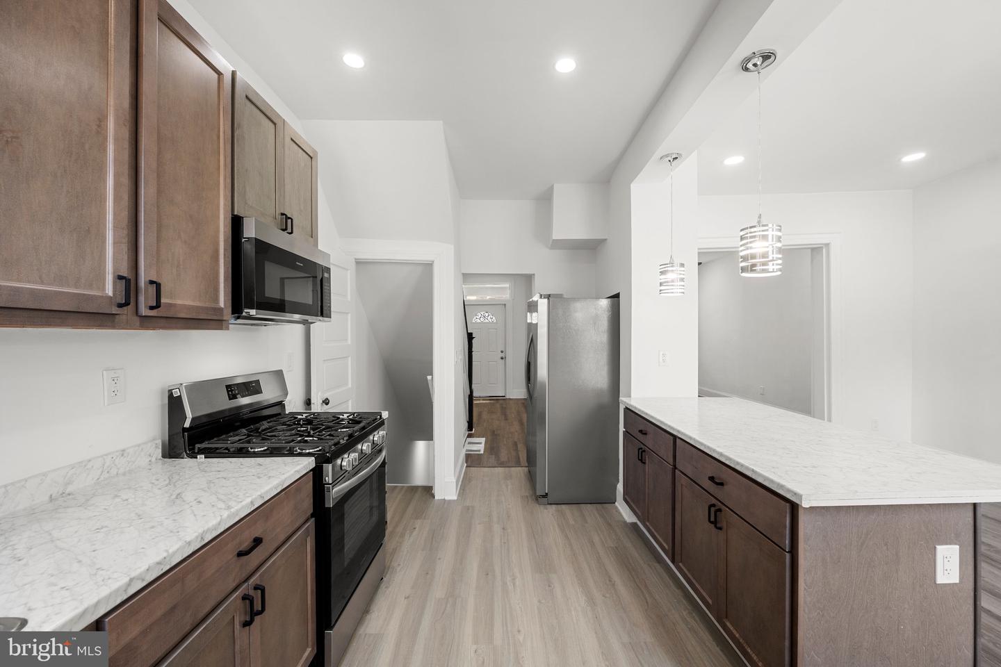 2419 NORTH CAPITOL ST NE, WASHINGTON, District Of Columbia 20002, 3 Bedrooms Bedrooms, ,2 BathroomsBathrooms,Residential,For sale,2419 NORTH CAPITOL ST NE,DCDC2205778 MLS # DCDC2205778