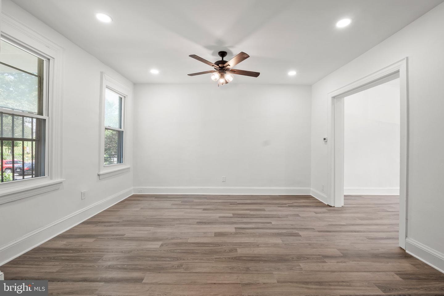 2419 NORTH CAPITOL ST NE, WASHINGTON, District Of Columbia 20002, 3 Bedrooms Bedrooms, ,2 BathroomsBathrooms,Residential,For sale,2419 NORTH CAPITOL ST NE,DCDC2205778 MLS # DCDC2205778