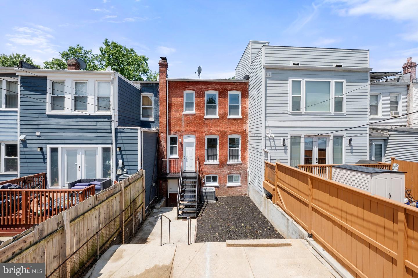 2419 NORTH CAPITOL ST NE, WASHINGTON, District Of Columbia 20002, 3 Bedrooms Bedrooms, ,2 BathroomsBathrooms,Residential,For sale,2419 NORTH CAPITOL ST NE,DCDC2205778 MLS # DCDC2205778