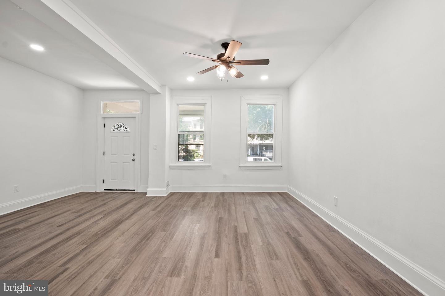 2419 NORTH CAPITOL ST NE, WASHINGTON, District Of Columbia 20002, 3 Bedrooms Bedrooms, ,2 BathroomsBathrooms,Residential,For sale,2419 NORTH CAPITOL ST NE,DCDC2205778 MLS # DCDC2205778