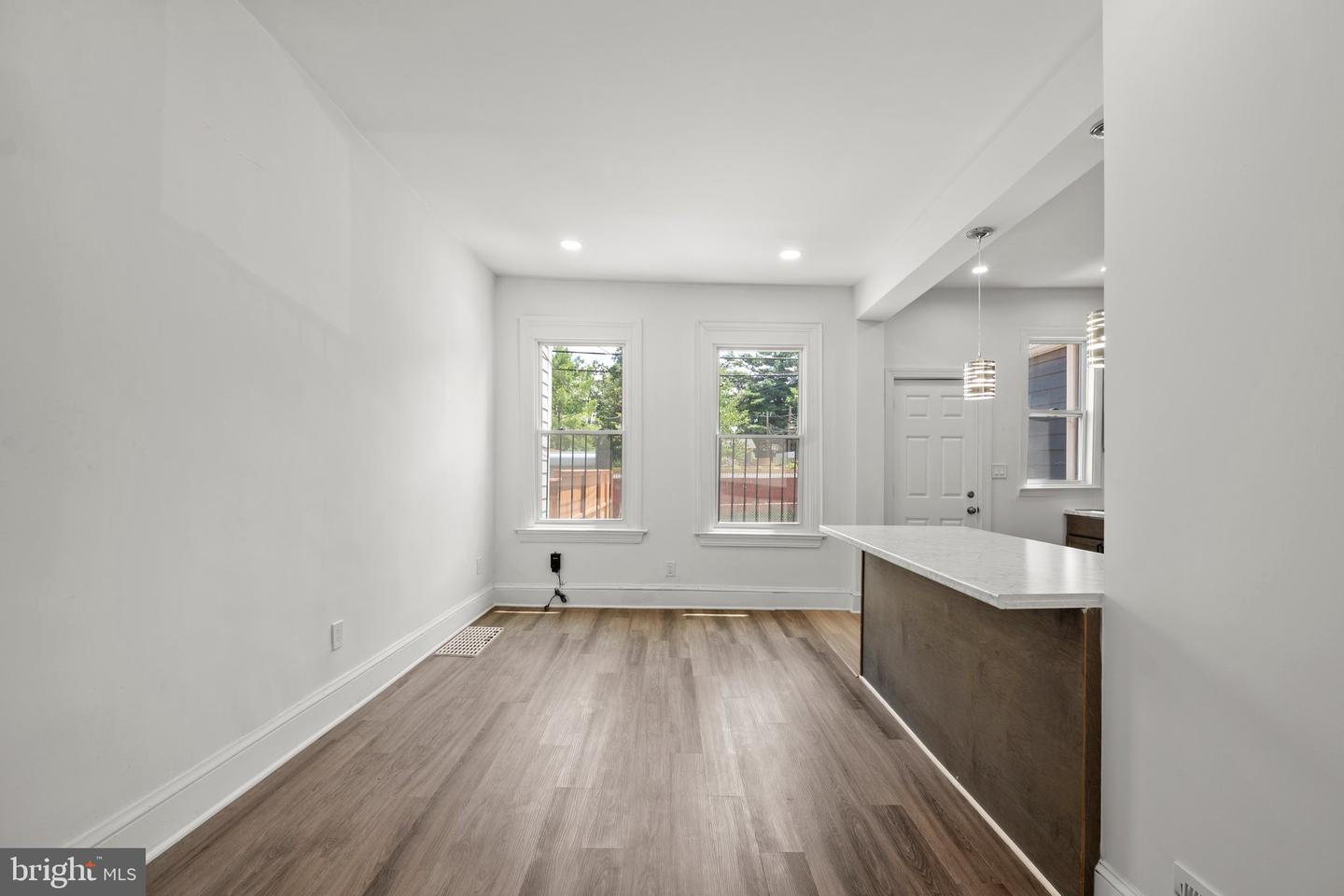 2419 NORTH CAPITOL ST NE, WASHINGTON, District Of Columbia 20002, 3 Bedrooms Bedrooms, ,2 BathroomsBathrooms,Residential,For sale,2419 NORTH CAPITOL ST NE,DCDC2205778 MLS # DCDC2205778
