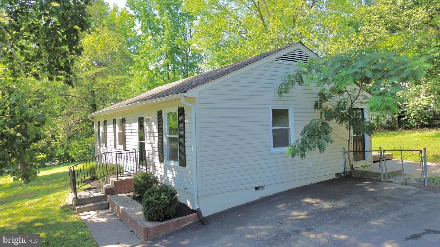 405 CLEVELAND CT, FREDERICKSBURG, Virginia 22407, 3 Bedrooms Bedrooms, ,1 BathroomBathrooms,Residential,For sale,405 CLEVELAND CT,VASP2034000 MLS # VASP2034000