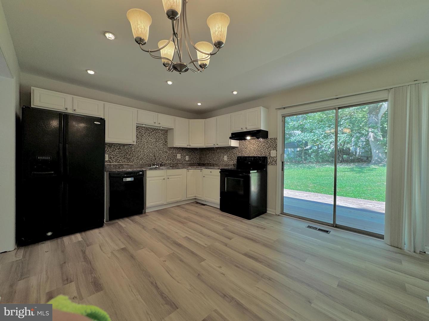 405 CLEVELAND CT, FREDERICKSBURG, Virginia 22407, 3 Bedrooms Bedrooms, ,1 BathroomBathrooms,Residential,For sale,405 CLEVELAND CT,VASP2034000 MLS # VASP2034000