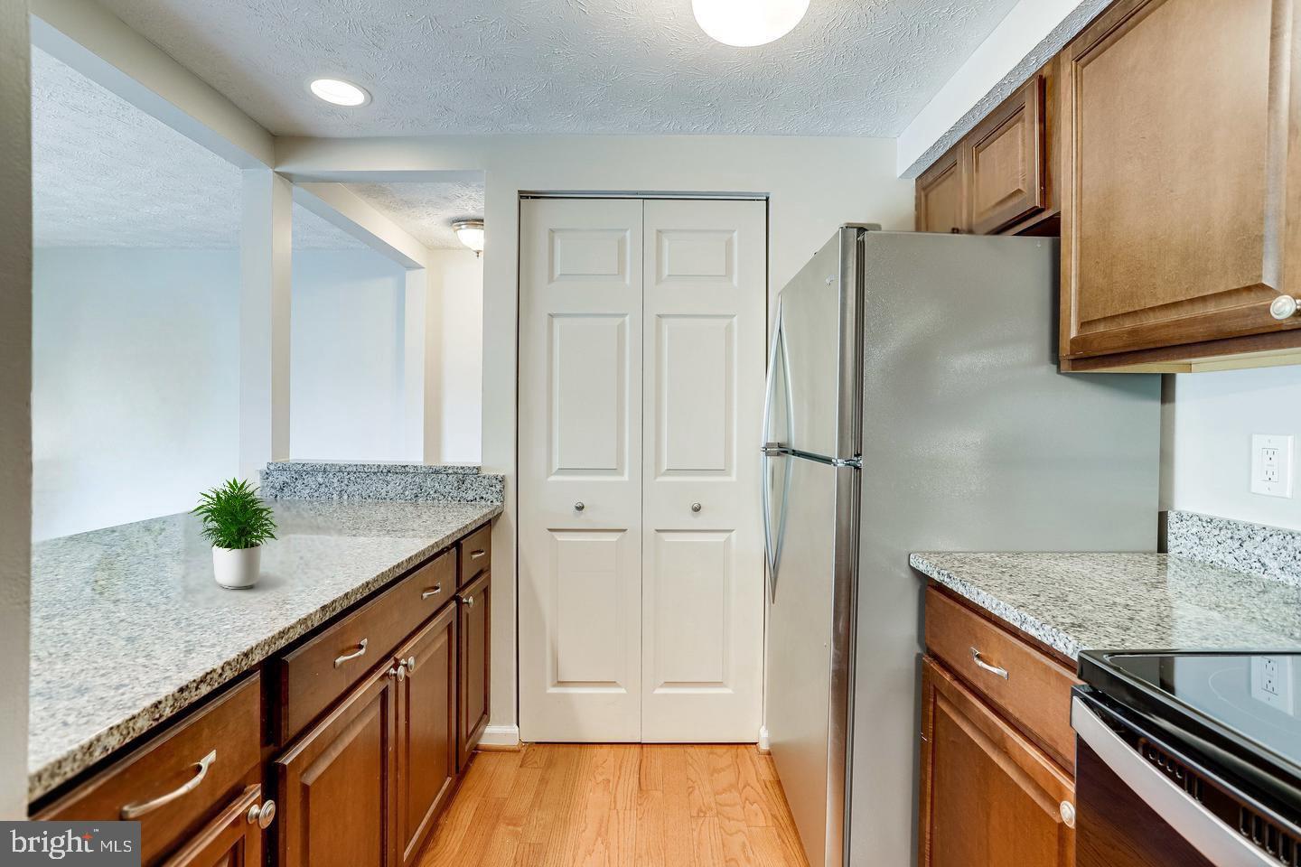 8385-H BROCKHAM DR #H, ALEXANDRIA, Virginia 22309, 2 Bedrooms Bedrooms, ,2 BathroomsBathrooms,Residential,For sale,8385-H BROCKHAM DR #H,VAFX2248398 MLS # VAFX2248398