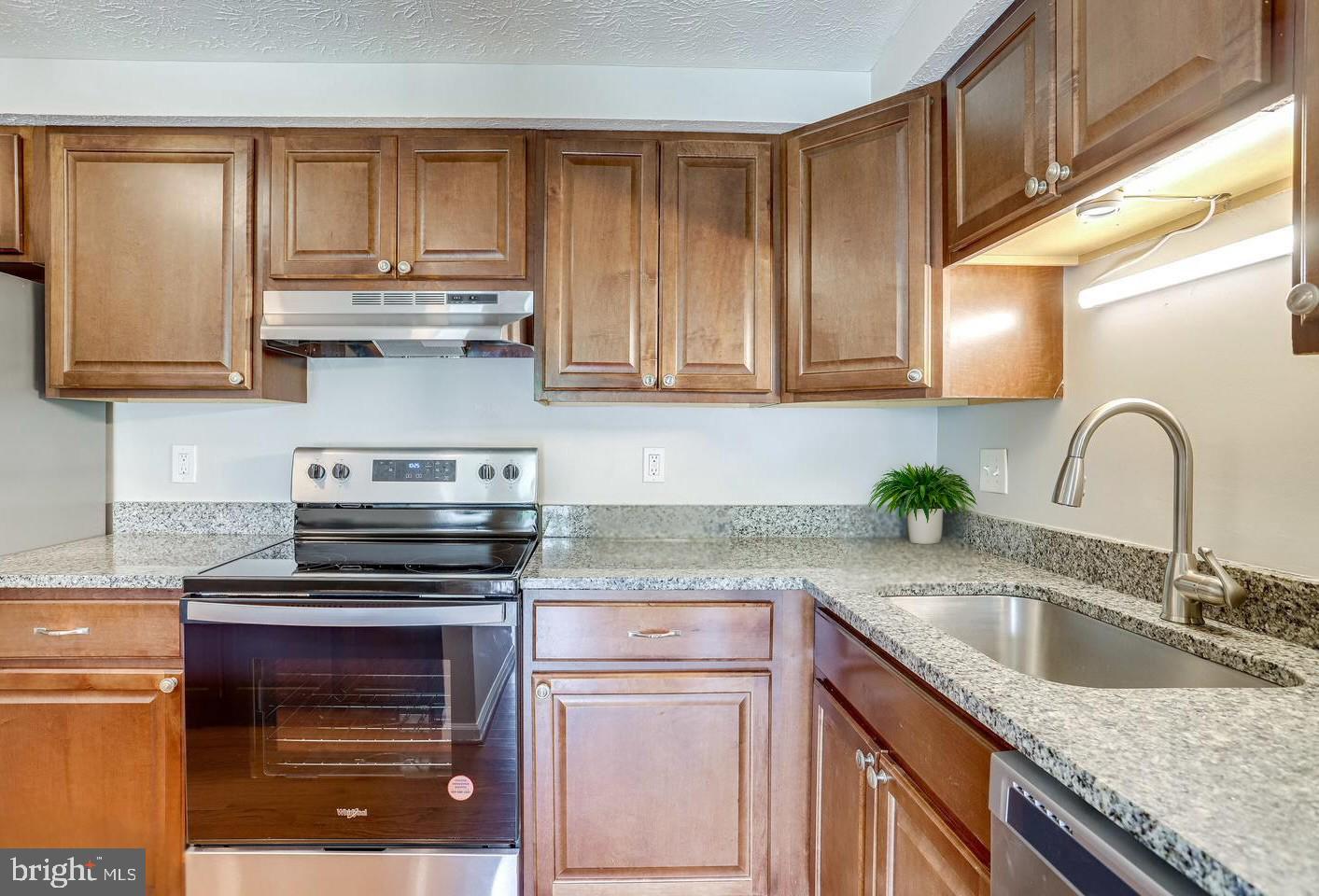 8385-H BROCKHAM DR #H, ALEXANDRIA, Virginia 22309, 2 Bedrooms Bedrooms, ,2 BathroomsBathrooms,Residential,For sale,8385-H BROCKHAM DR #H,VAFX2248398 MLS # VAFX2248398