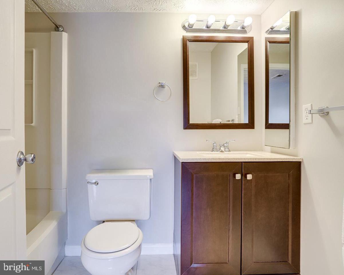 8385-H BROCKHAM DR #H, ALEXANDRIA, Virginia 22309, 2 Bedrooms Bedrooms, ,2 BathroomsBathrooms,Residential,For sale,8385-H BROCKHAM DR #H,VAFX2248398 MLS # VAFX2248398