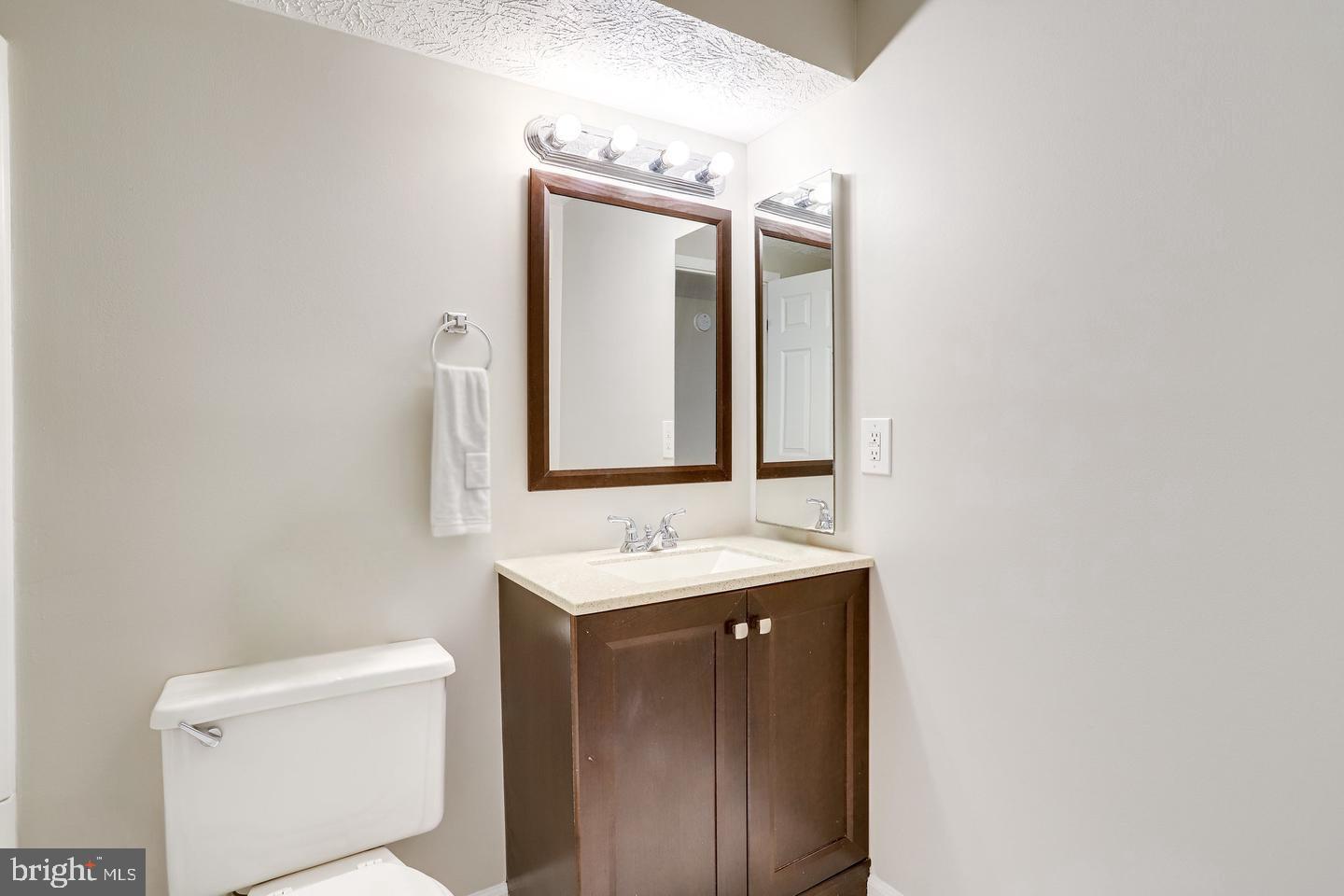8385-H BROCKHAM DR #H, ALEXANDRIA, Virginia 22309, 2 Bedrooms Bedrooms, ,2 BathroomsBathrooms,Residential,For sale,8385-H BROCKHAM DR #H,VAFX2248398 MLS # VAFX2248398