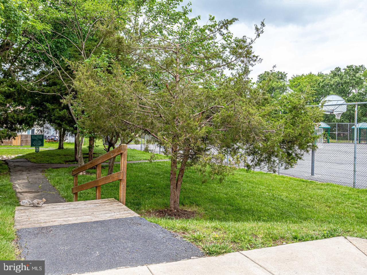 8385-H BROCKHAM DR #H, ALEXANDRIA, Virginia 22309, 2 Bedrooms Bedrooms, ,2 BathroomsBathrooms,Residential,For sale,8385-H BROCKHAM DR #H,VAFX2248398 MLS # VAFX2248398