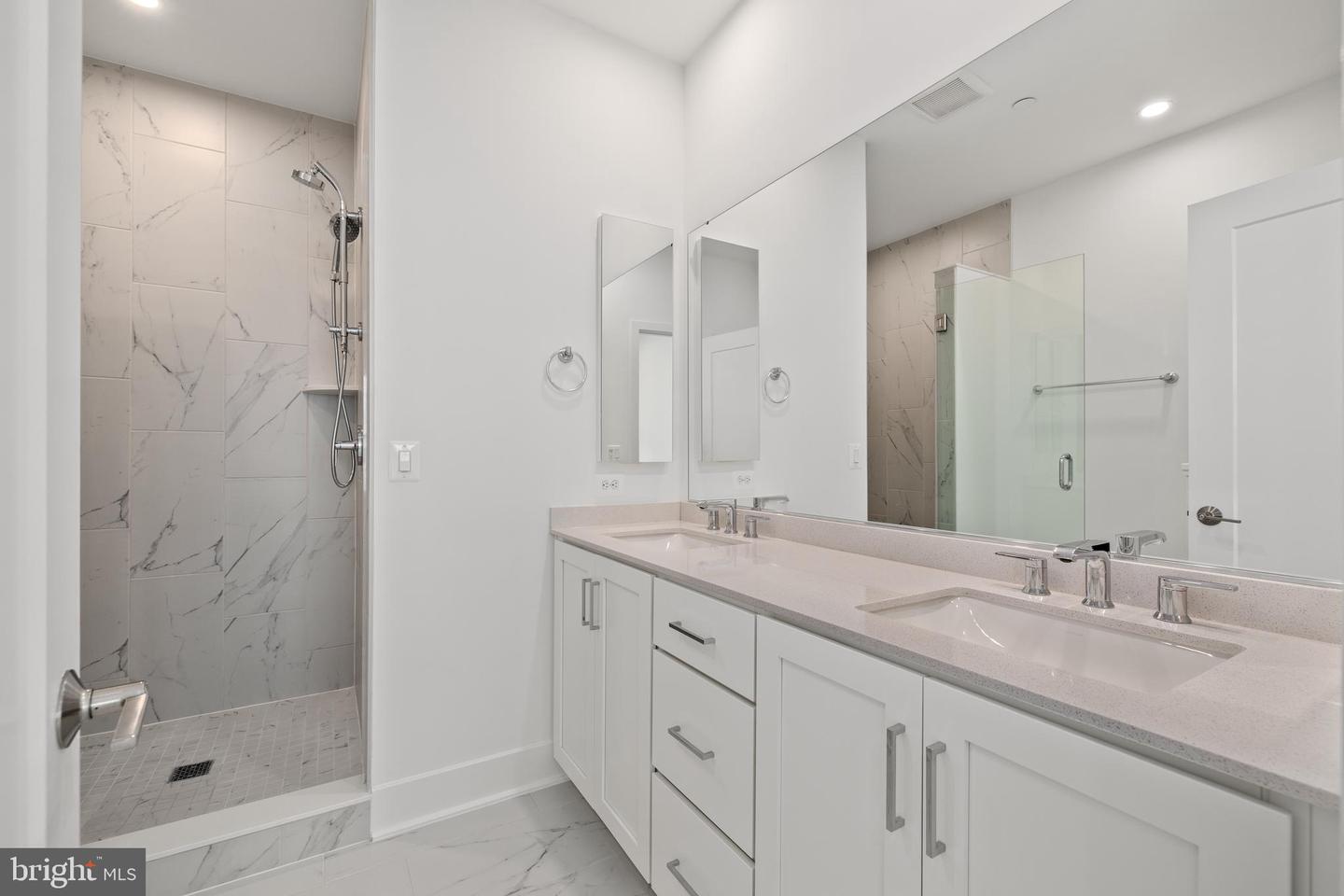 2009 TYSONS RIDGELINE RD, FALLS CHURCH, Virginia 22046, 3 Bedrooms Bedrooms, ,3 BathroomsBathrooms,Residential,For sale,2009 TYSONS RIDGELINE RD,VAFX2250114 MLS # VAFX2250114