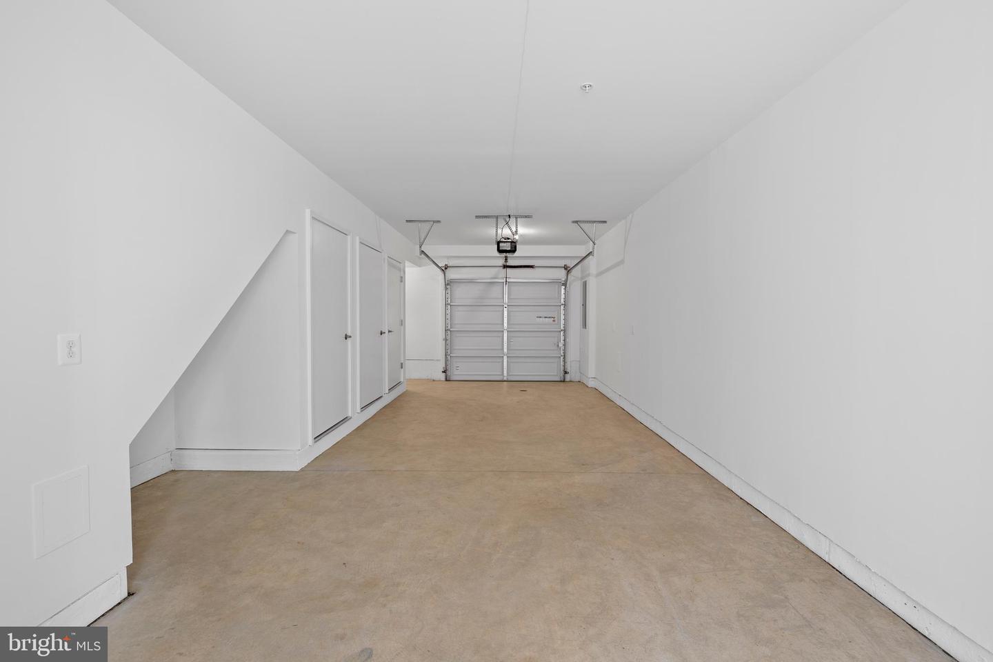 2009 TYSONS RIDGELINE RD, FALLS CHURCH, Virginia 22046, 3 Bedrooms Bedrooms, ,3 BathroomsBathrooms,Residential,For sale,2009 TYSONS RIDGELINE RD,VAFX2250114 MLS # VAFX2250114