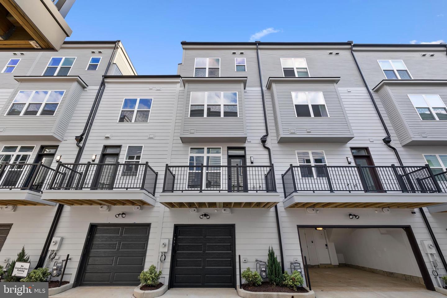 2009 TYSONS RIDGELINE RD, FALLS CHURCH, Virginia 22046, 3 Bedrooms Bedrooms, ,3 BathroomsBathrooms,Residential,For sale,2009 TYSONS RIDGELINE RD,VAFX2250114 MLS # VAFX2250114