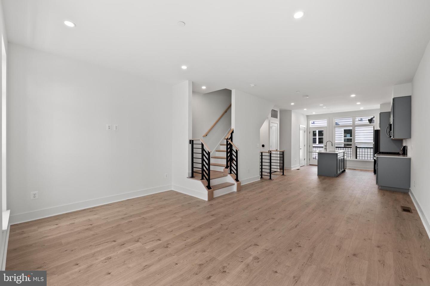 2009 TYSONS RIDGELINE RD, FALLS CHURCH, Virginia 22046, 3 Bedrooms Bedrooms, ,3 BathroomsBathrooms,Residential,For sale,2009 TYSONS RIDGELINE RD,VAFX2250114 MLS # VAFX2250114