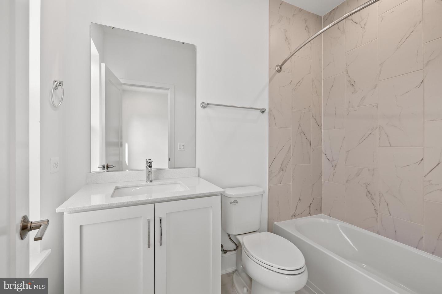 2009 TYSONS RIDGELINE RD, FALLS CHURCH, Virginia 22046, 3 Bedrooms Bedrooms, ,3 BathroomsBathrooms,Residential,For sale,2009 TYSONS RIDGELINE RD,VAFX2250114 MLS # VAFX2250114