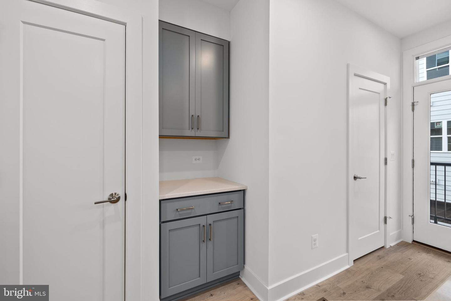 2009 TYSONS RIDGELINE RD, FALLS CHURCH, Virginia 22046, 3 Bedrooms Bedrooms, ,3 BathroomsBathrooms,Residential,For sale,2009 TYSONS RIDGELINE RD,VAFX2250114 MLS # VAFX2250114