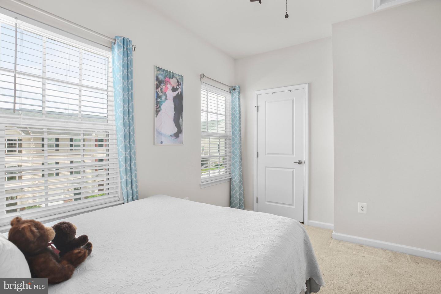 515 ROLLING VALLEY DR, FREDERICKSBURG, Virginia 22405, 3 Bedrooms Bedrooms, ,3 BathroomsBathrooms,Residential,For sale,515 ROLLING VALLEY DR,VAST2040194 MLS # VAST2040194